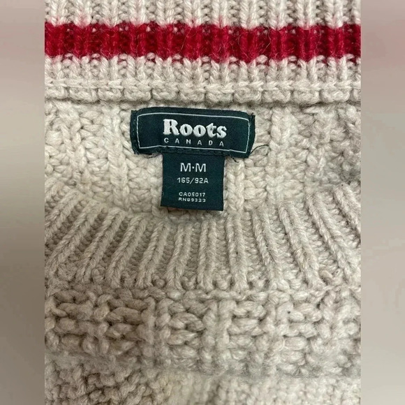 Roots  Knit Sweater Size Medium - Picture 2 of 9